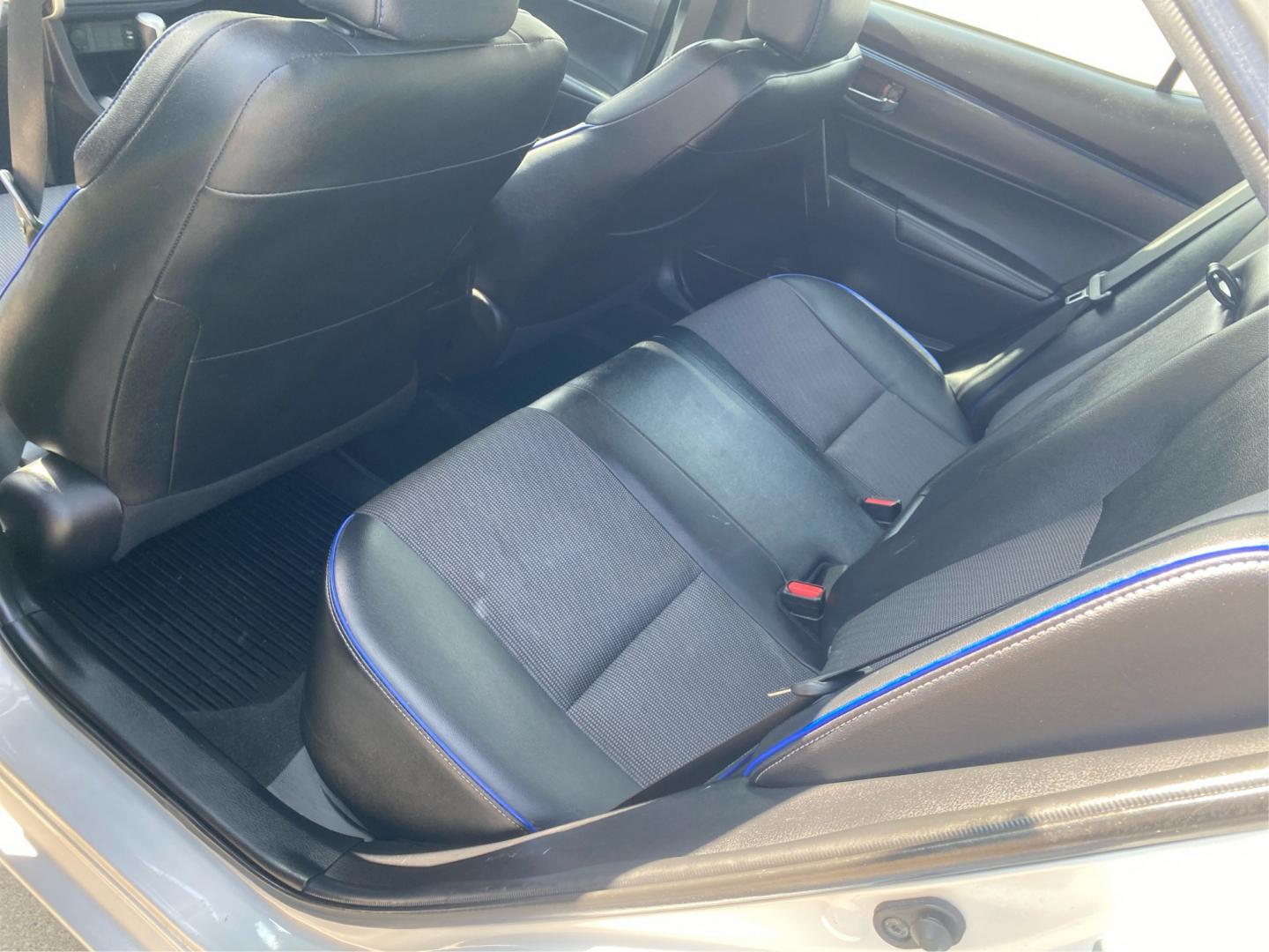 2019 SILVER TOYOTA COROLLA L (2T1BURHE7KC) with an 1.8L engine, Continuously Variable transmission, located at 908 SE 14th Street, Des Moines, IA, 50317, (515) 281-0330, 41.580303, -93.597046- Photo#9
