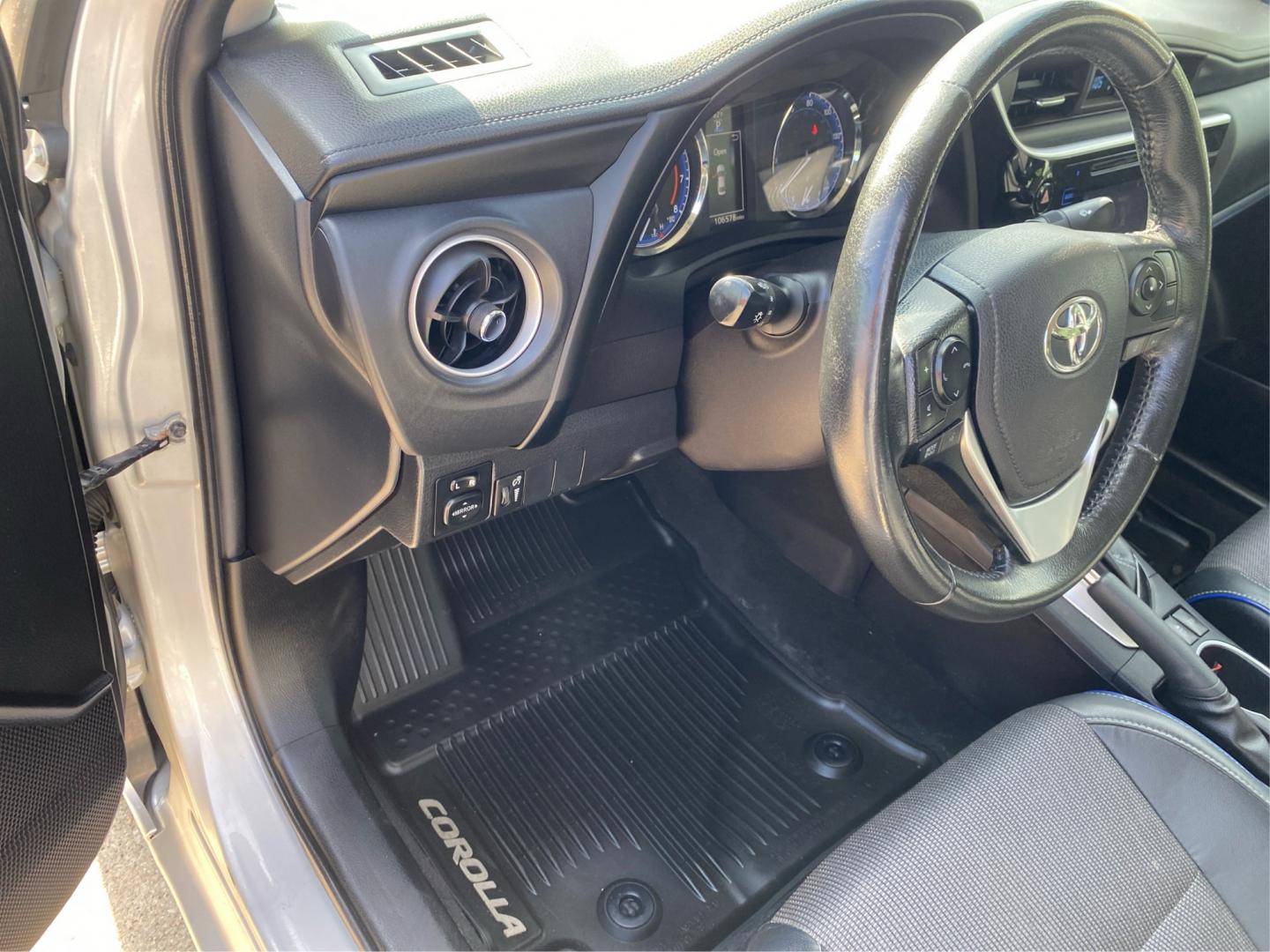 2019 SILVER TOYOTA COROLLA L (2T1BURHE7KC) with an 1.8L engine, Continuously Variable transmission, located at 908 SE 14th Street, Des Moines, IA, 50317, (515) 281-0330, 41.580303, -93.597046- Photo#17