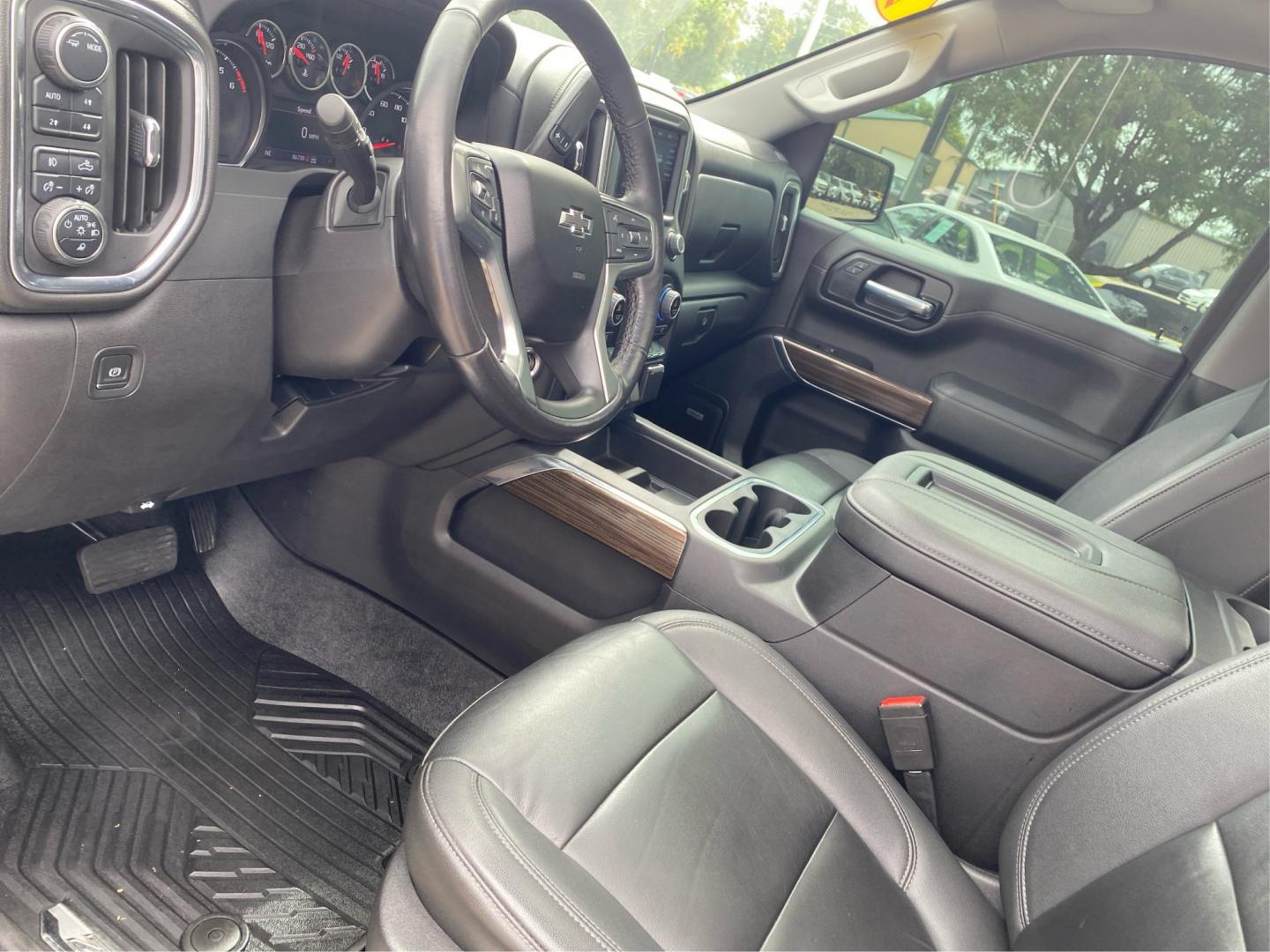 2022 SILVER CHEVROLET SILVERADO LTD 1 LT TRAIL BOSS (3GCPYFEL1NG) with an 6.2L engine, Automatic transmission, located at 908 SE 14th Street, Des Moines, IA, 50317, (515) 281-0330, 41.580303, -93.597046- Photo#8