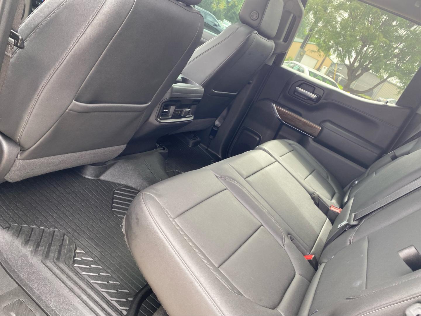 2022 SILVER CHEVROLET SILVERADO LTD 1 LT TRAIL BOSS (3GCPYFEL1NG) with an 6.2L engine, Automatic transmission, located at 908 SE 14th Street, Des Moines, IA, 50317, (515) 281-0330, 41.580303, -93.597046- Photo#9