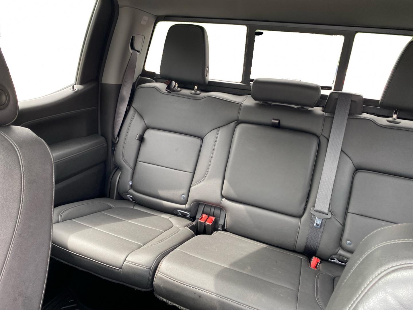 2022 SILVER CHEVROLET SILVERADO LTD 1 LT TRAIL BOSS (3GCPYFEL1NG) with an 6.2L engine, Automatic transmission, located at 908 SE 14th Street, Des Moines, IA, 50317, (515) 281-0330, 41.580303, -93.597046- Photo#13