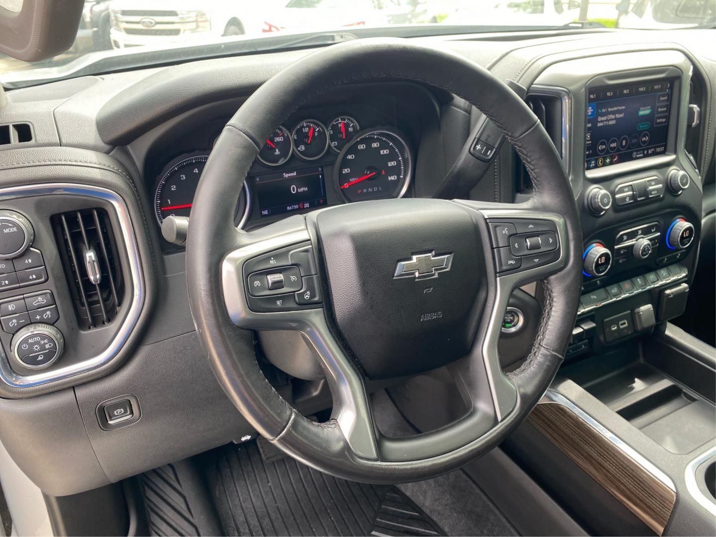2022 SILVER CHEVROLET SILVERADO LTD 1 LT TRAIL BOSS (3GCPYFEL1NG) with an 6.2L engine, Automatic transmission, located at 908 SE 14th Street, Des Moines, IA, 50317, (515) 281-0330, 41.580303, -93.597046- Photo#15