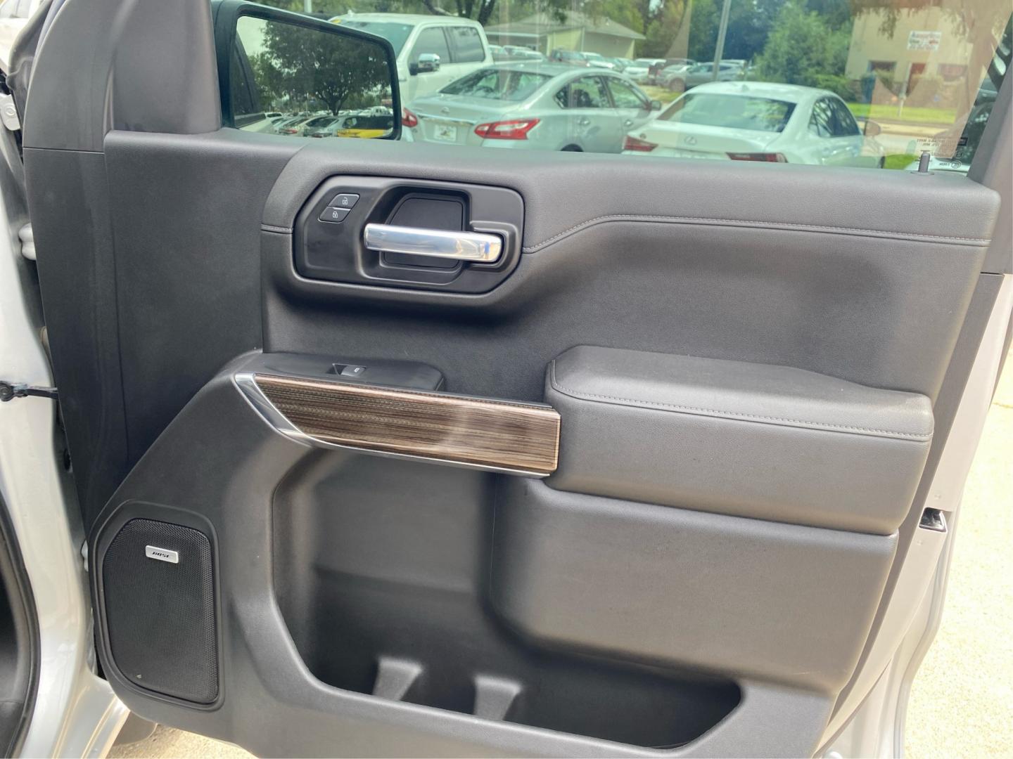 2022 SILVER CHEVROLET SILVERADO LTD 1 LT TRAIL BOSS (3GCPYFEL1NG) with an 6.2L engine, Automatic transmission, located at 908 SE 14th Street, Des Moines, IA, 50317, (515) 281-0330, 41.580303, -93.597046- Photo#19