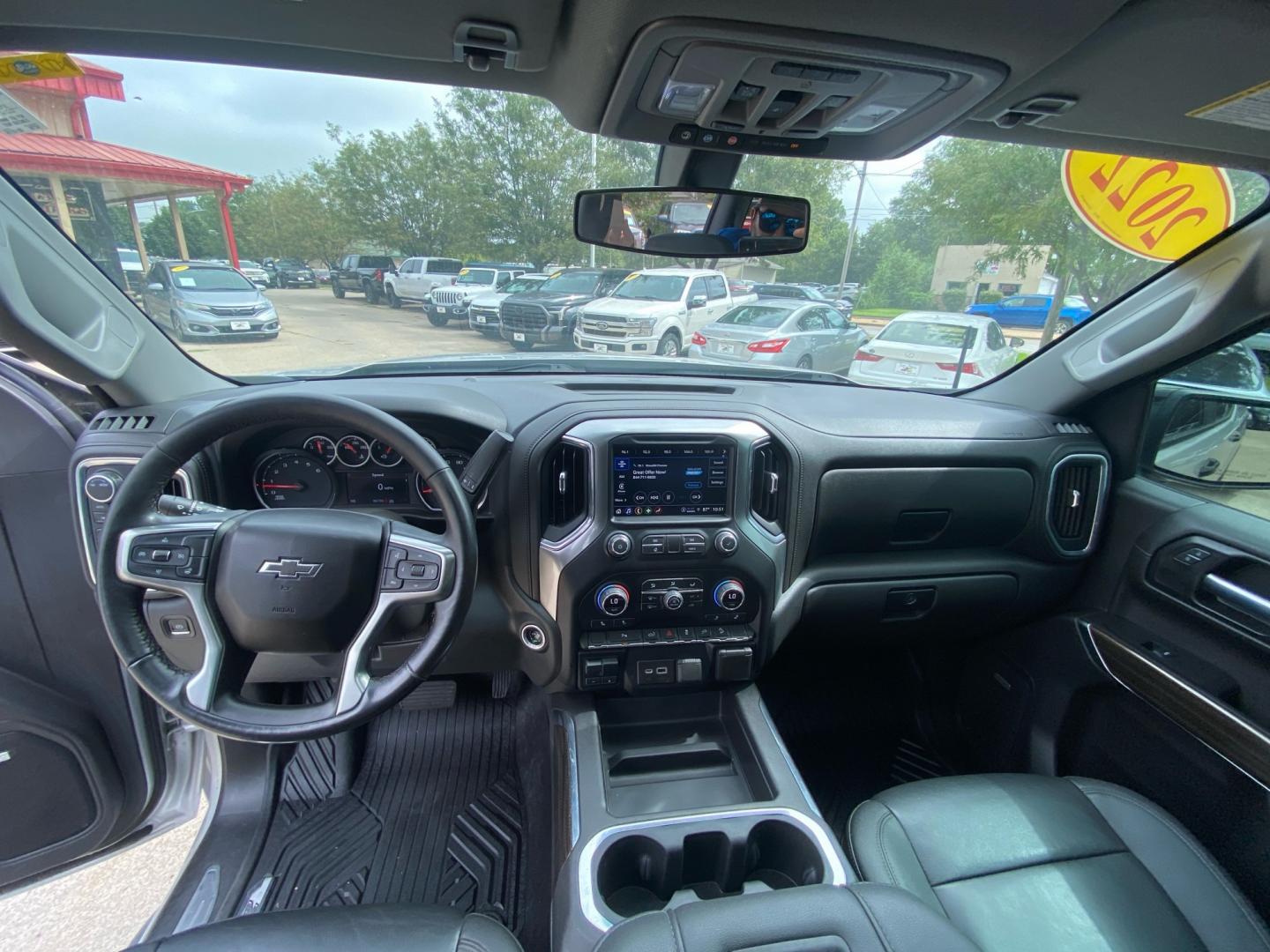 2022 SILVER CHEVROLET SILVERADO LTD 1 LT TRAIL BOSS (3GCPYFEL1NG) with an 6.2L engine, Automatic transmission, located at 908 SE 14th Street, Des Moines, IA, 50317, (515) 281-0330, 41.580303, -93.597046- Photo#20