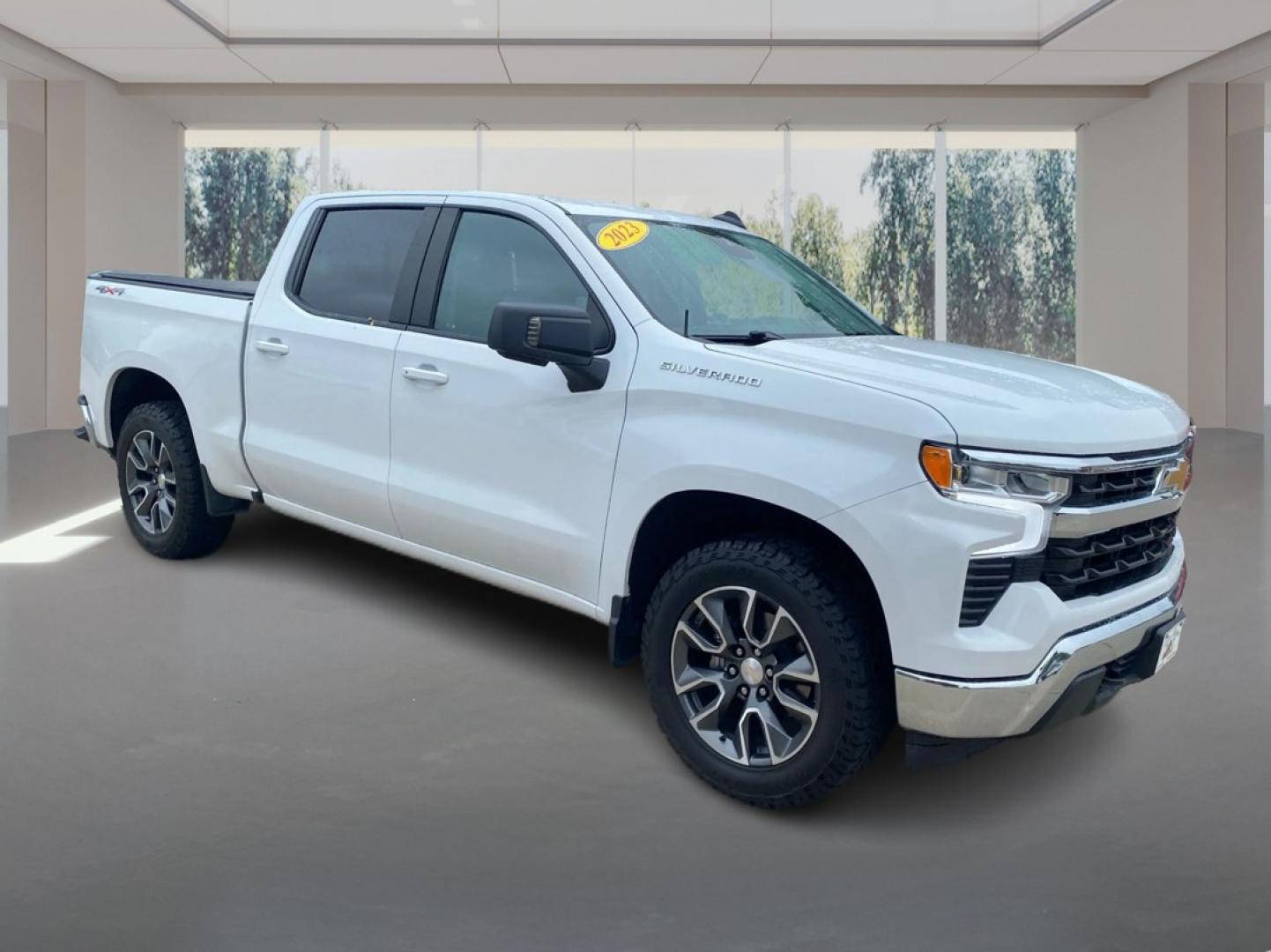 2023 WHITE CHEVROLET SILVERADO 1500 LT (1GCPDDEK7PZ) with an 2.7L engine, Automatic transmission, located at 908 SE 14th Street, Des Moines, IA, 50317, (515) 281-0330, 41.580303, -93.597046- Photo#0