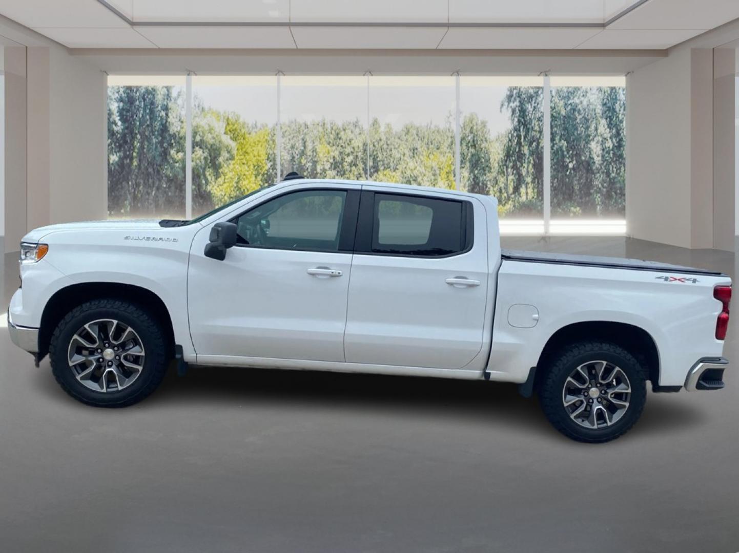 2023 WHITE CHEVROLET SILVERADO 1500 LT (1GCPDDEK7PZ) with an 2.7L engine, Automatic transmission, located at 908 SE 14th Street, Des Moines, IA, 50317, (515) 281-0330, 41.580303, -93.597046- Photo#5