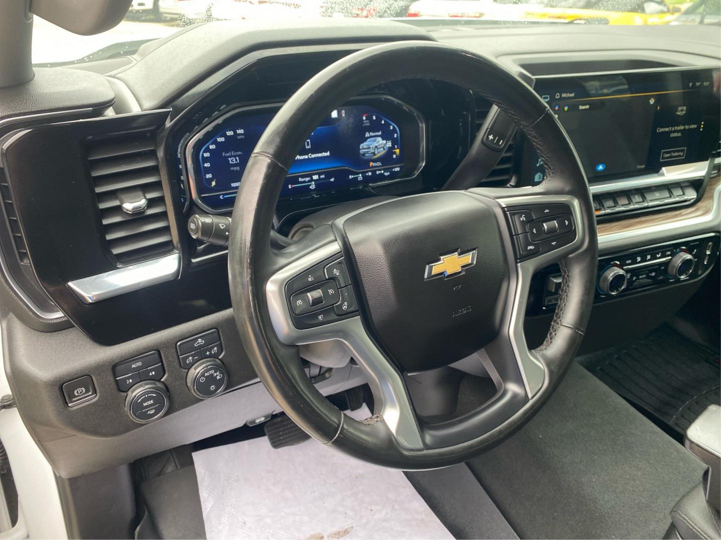 2023 WHITE CHEVROLET SILVERADO 1500 LT (1GCPDDEK7PZ) with an 2.7L engine, Automatic transmission, located at 908 SE 14th Street, Des Moines, IA, 50317, (515) 281-0330, 41.580303, -93.597046- Photo#15