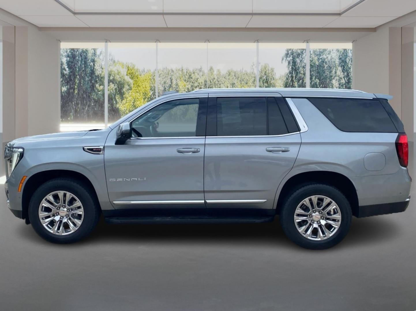 2025 GRAY GMC YUKON DENALI (1GKS2DRL9SR) with an 6.2L engine, Automatic transmission, located at 908 SE 14th Street, Des Moines, IA, 50317, (515) 281-0330, 41.580303, -93.597046- Photo#5