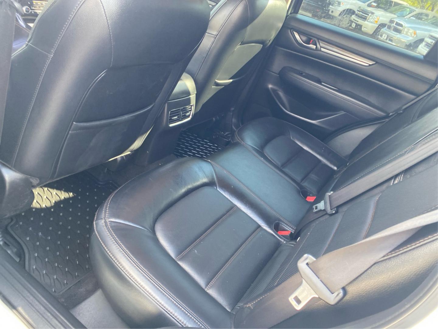 2021 WHITE MAZDA CX-5 GRAND TOURING RESERVE (JM3KFBAY8M0) with an 2.5L engine, Automatic transmission, located at 908 SE 14th Street, Des Moines, IA, 50317, (515) 281-0330, 41.580303, -93.597046- Photo#9