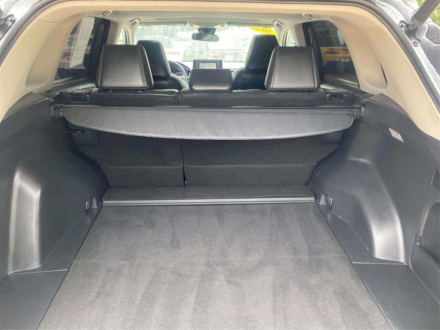 2021 GRAY TOYOTA RAV4 XLE PREMIUM (2T3C1RFV3MW) with an 2.5L engine, Automatic transmission, located at 908 SE 14th Street, Des Moines, IA, 50317, (515) 281-0330, 41.580303, -93.597046- Photo#12