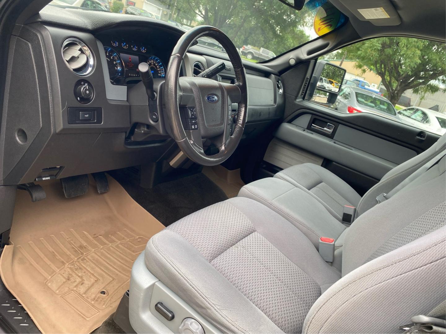 2014 GRAY FORD F150 SUPERCREW (1FTFW1EFXEK) with an 5.0L engine, Automatic transmission, located at 908 SE 14th Street, Des Moines, IA, 50317, (515) 281-0330, 41.580303, -93.597046- Photo#8