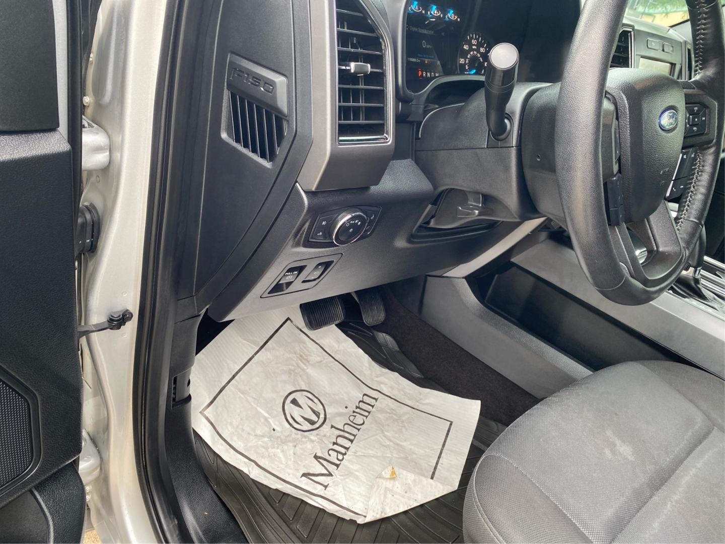 2019 SILVER FORD F150 SUPERCREW (1FTEW1E53KK) with an 5.0L engine, Automatic transmission, located at 908 SE 14th Street, Des Moines, IA, 50317, (515) 281-0330, 41.580303, -93.597046- Photo#16