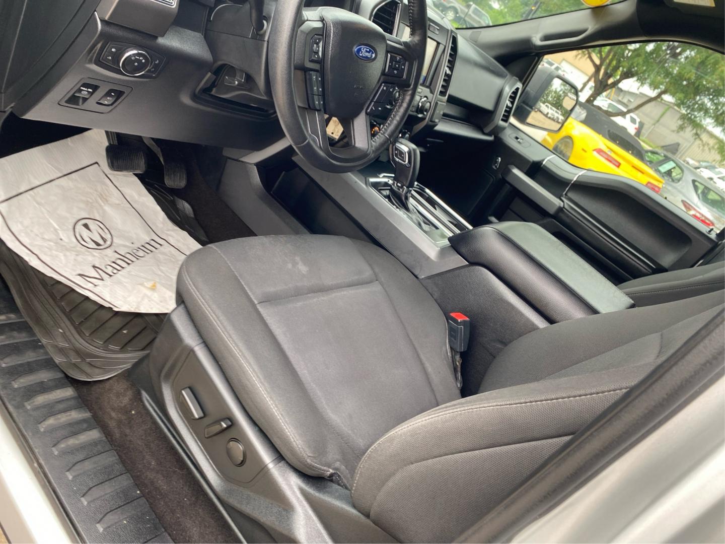 2019 SILVER FORD F150 SUPERCREW (1FTEW1E53KK) with an 5.0L engine, Automatic transmission, located at 908 SE 14th Street, Des Moines, IA, 50317, (515) 281-0330, 41.580303, -93.597046- Photo#17
