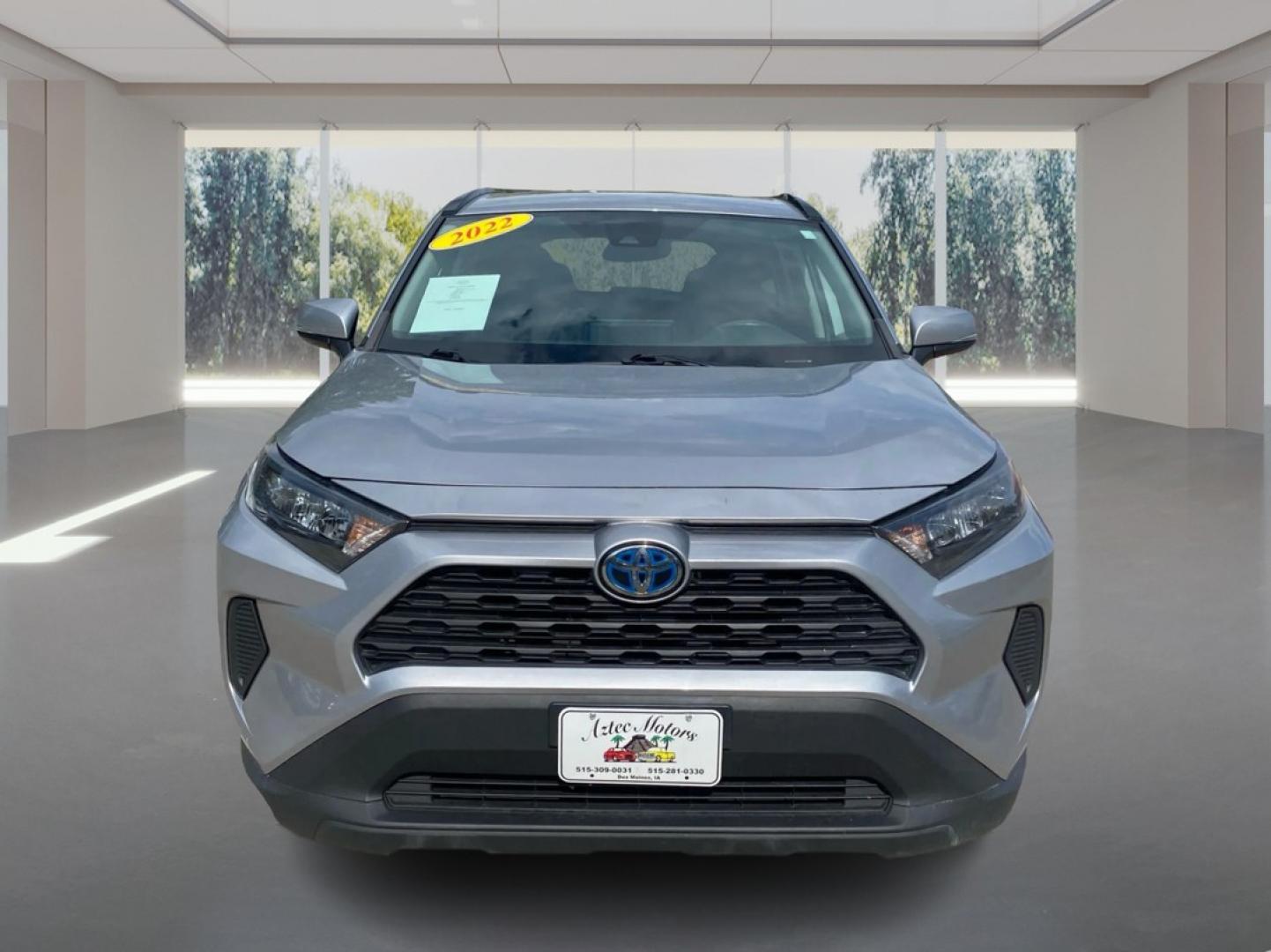 2022 SILVER TOYOTA RAV4 LE (4T3MWRFV0NU) with an 2.5L engine, Continuously Variable transmission, located at 908 SE 14th Street, Des Moines, IA, 50317, (515) 281-0330, 41.580303, -93.597046- Photo#6