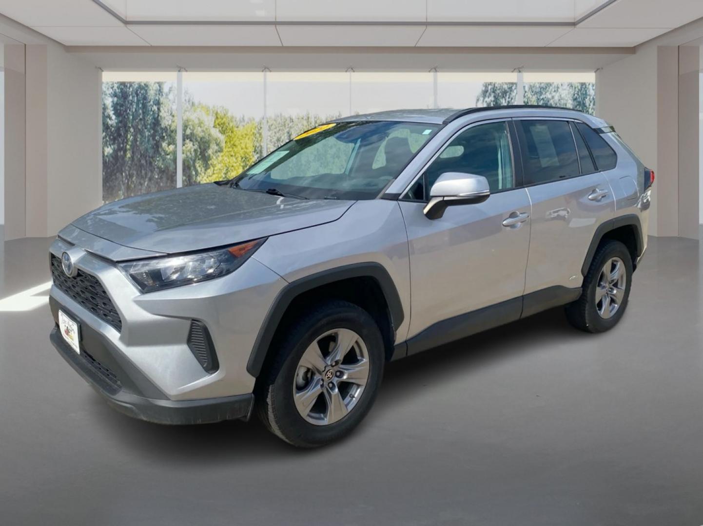 2022 SILVER TOYOTA RAV4 LE (4T3MWRFV0NU) with an 2.5L engine, Continuously Variable transmission, located at 908 SE 14th Street, Des Moines, IA, 50317, (515) 281-0330, 41.580303, -93.597046- Photo#7