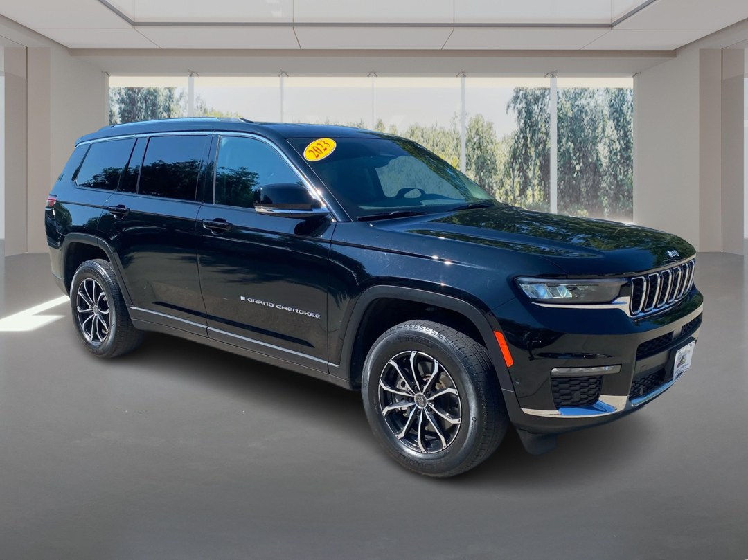 photo of 2023 JEEP GRAND CHEROKEE L LIMITED