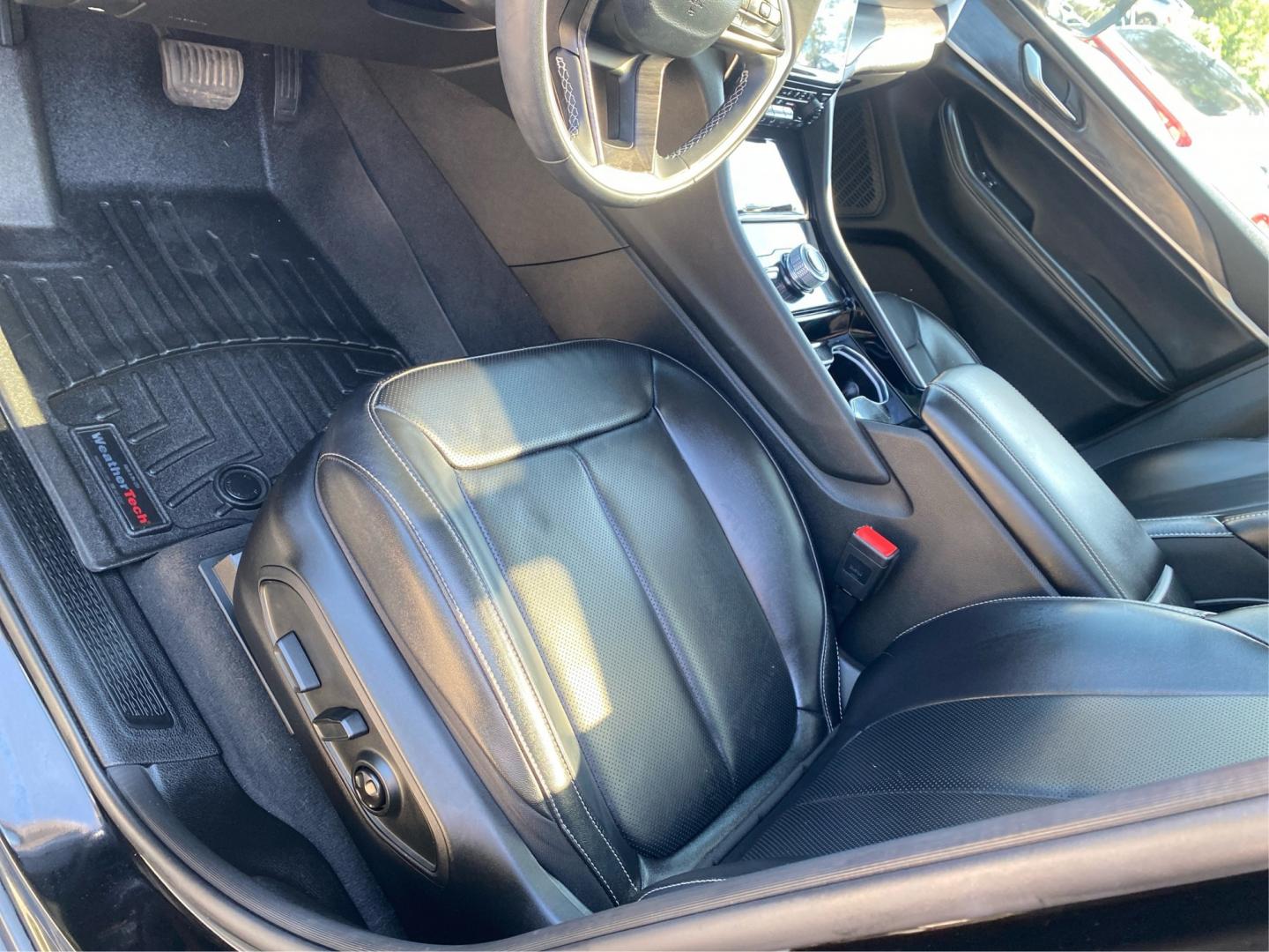 2023 BLACK JEEP GRAND CHEROKEE L LIMITED (1C4RJKBG2P8) with an 3.6L engine, Automatic transmission, located at 908 SE 14th Street, Des Moines, IA, 50317, (515) 281-0330, 41.580303, -93.597046- Photo#18