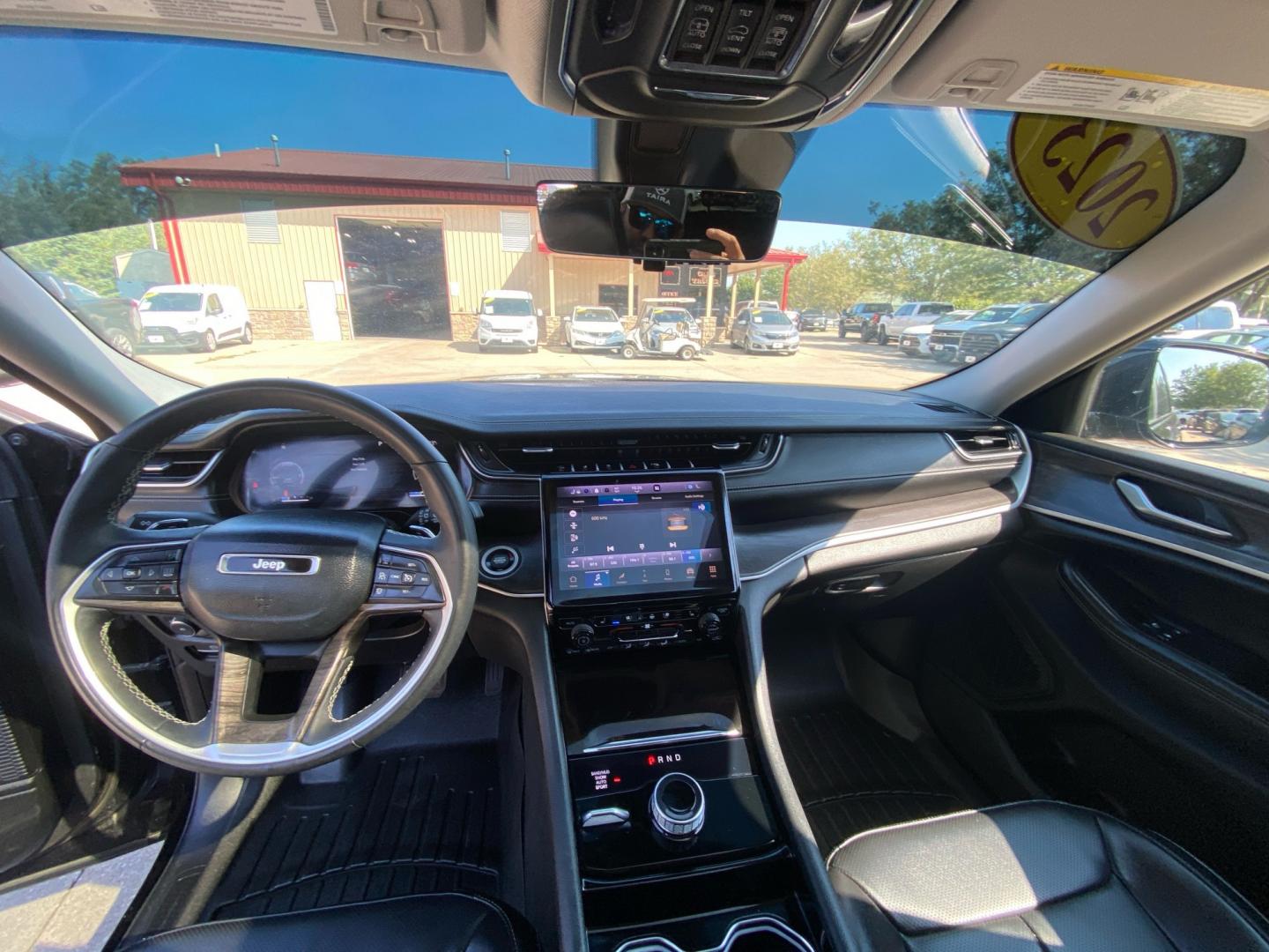 2023 BLACK JEEP GRAND CHEROKEE L LIMITED (1C4RJKBG2P8) with an 3.6L engine, Automatic transmission, located at 908 SE 14th Street, Des Moines, IA, 50317, (515) 281-0330, 41.580303, -93.597046- Photo#21