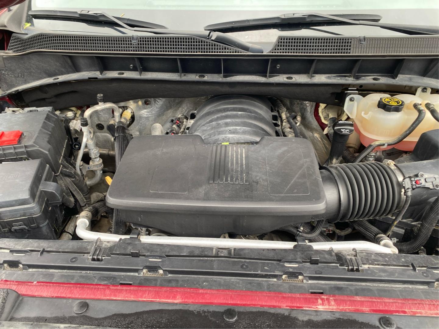 2019 RED CHEVROLET SILVERADO 1500 LT (1GCUYDED0KZ) with an 5.3L engine, Automatic transmission, located at 908 SE 14th Street, Des Moines, IA, 50317, (515) 281-0330, 41.580303, -93.597046- Photo#10