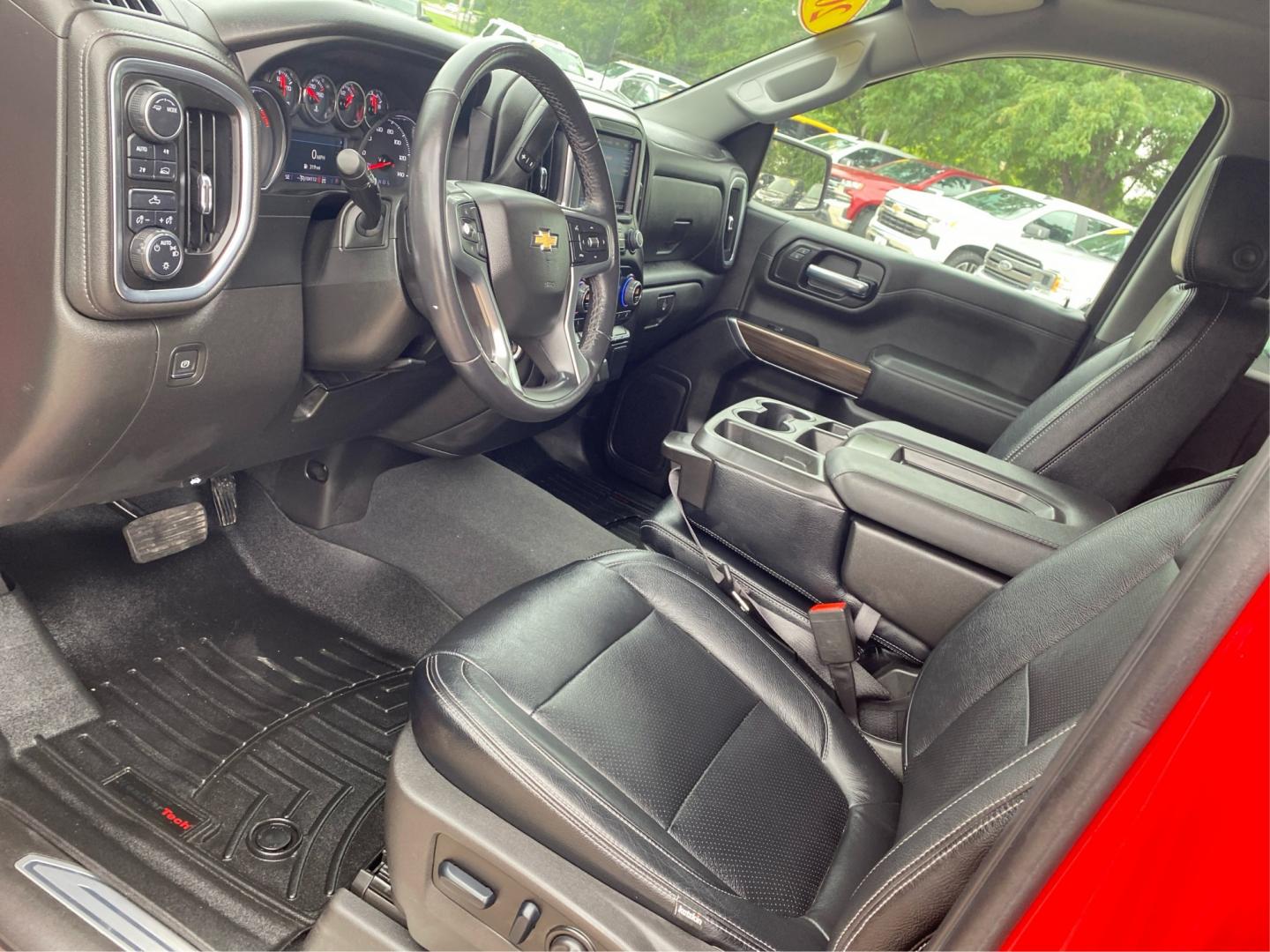 2022 RED CHEVROLET SILVERADO LTD 1 LT (1GCUYDED9NZ) with an 5.3L engine, Automatic transmission, located at 908 SE 14th Street, Des Moines, IA, 50317, (515) 281-0330, 41.580303, -93.597046- Photo#8
