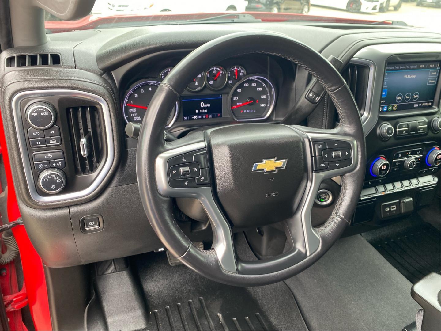 2022 RED CHEVROLET SILVERADO LTD 1 LT (1GCUYDED9NZ) with an 5.3L engine, Automatic transmission, located at 908 SE 14th Street, Des Moines, IA, 50317, (515) 281-0330, 41.580303, -93.597046- Photo#15