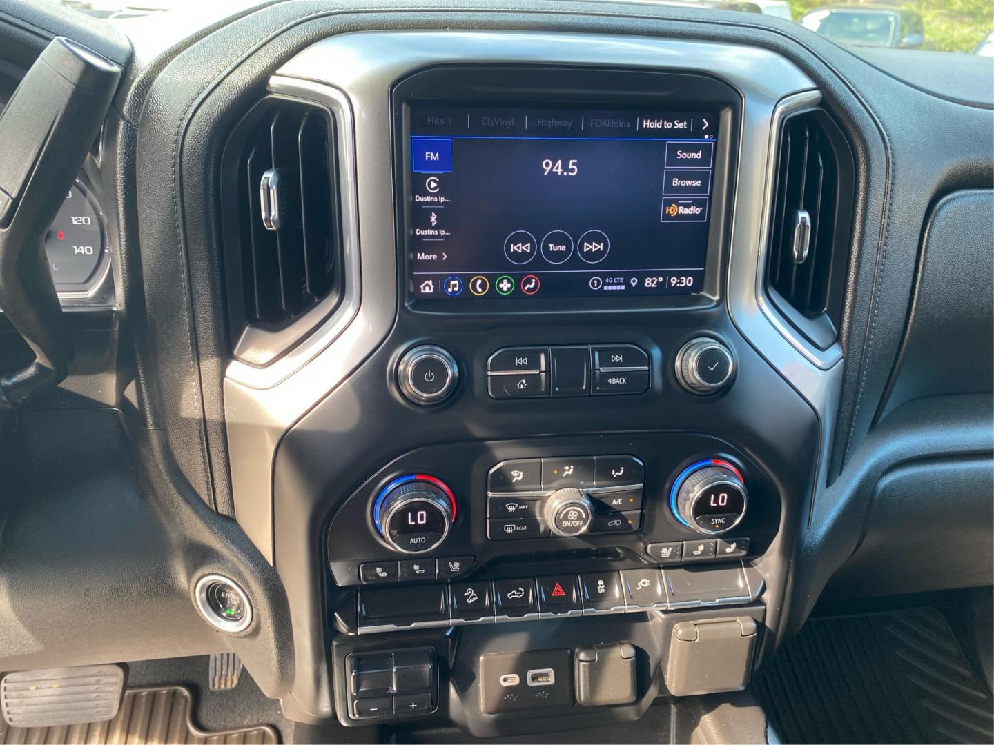 2021 WHITE CHEVROLET SILVERADO 2500 HEAVY DUTY LTZ (1GC1YPE73MF) with an 6.6L engine, Automatic transmission, located at 908 SE 14th Street, Des Moines, IA, 50317, (515) 281-0330, 41.580303, -93.597046- Photo#12