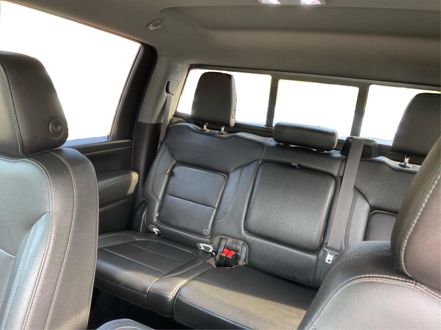 2021 WHITE CHEVROLET SILVERADO 2500 HEAVY DUTY LTZ (1GC1YPE73MF) with an 6.6L engine, Automatic transmission, located at 908 SE 14th Street, Des Moines, IA, 50317, (515) 281-0330, 41.580303, -93.597046- Photo#13