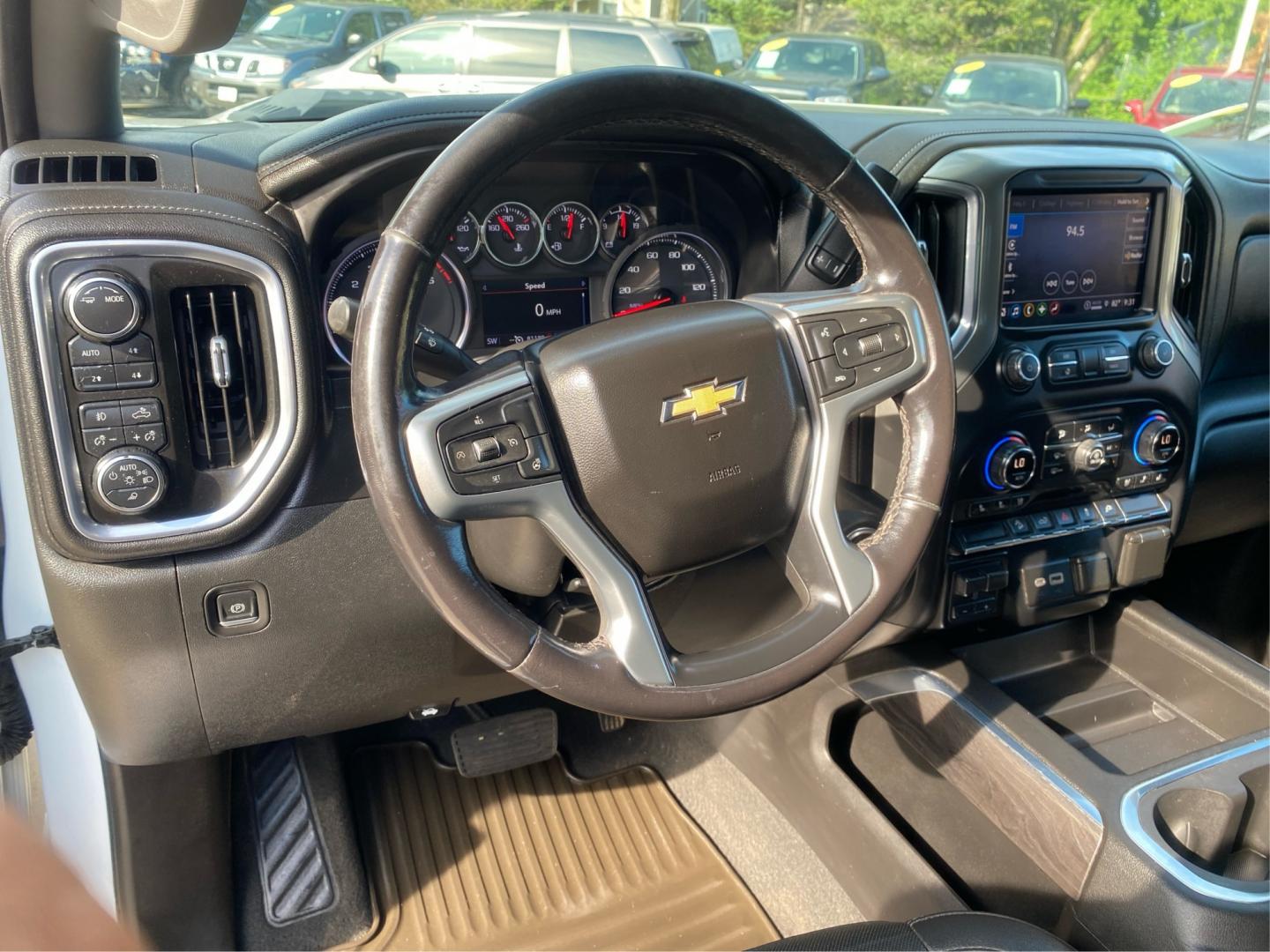2021 WHITE CHEVROLET SILVERADO 2500 HEAVY DUTY LTZ (1GC1YPE73MF) with an 6.6L engine, Automatic transmission, located at 908 SE 14th Street, Des Moines, IA, 50317, (515) 281-0330, 41.580303, -93.597046- Photo#15