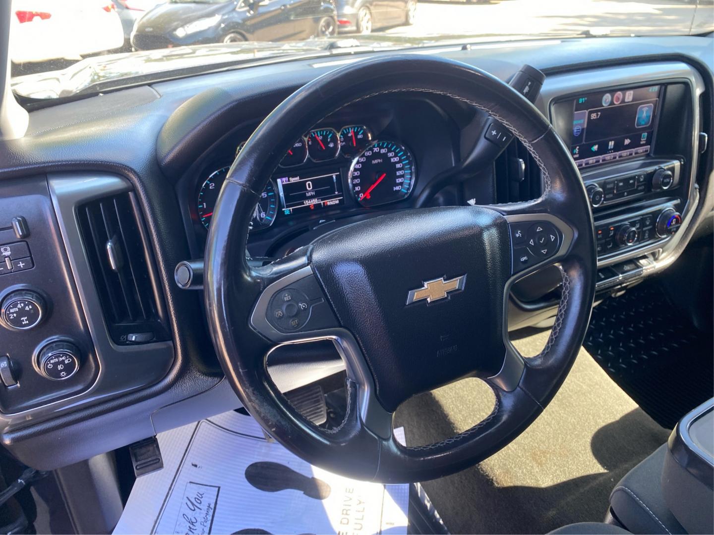2015 GRAY CHEVROLET SILVERADO CREW LT (3GCUKREC3FG) with an 5.3L engine, Automatic transmission, located at 908 SE 14th Street, Des Moines, IA, 50317, (515) 281-0330, 41.580303, -93.597046- Photo#15