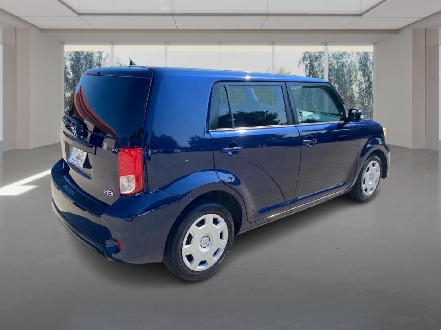 2014 BLUE SCION XB (JTLZE4FE2EJ) with an 2.4L engine, Automatic transmission, located at 908 SE 14th Street, Des Moines, IA, 50317, (515) 281-0330, 41.580303, -93.597046- Photo#2