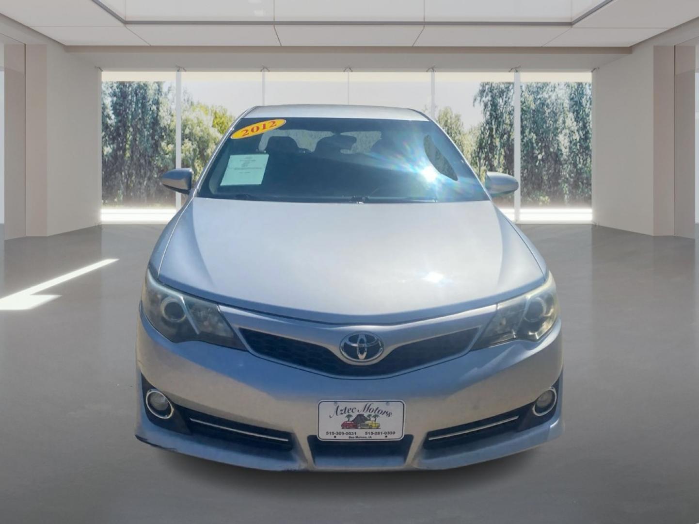 2012 SILVER TOYOTA CAMRY SE (4T1BF1FKXCU) with an 2.5L engine, Automatic transmission, located at 908 SE 14th Street, Des Moines, IA, 50317, (515) 281-0330, 41.580303, -93.597046- Photo#6