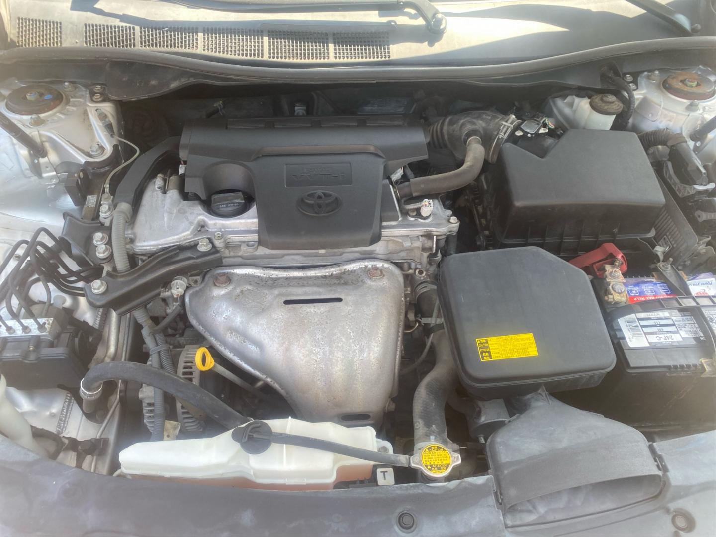 2012 SILVER TOYOTA CAMRY SE (4T1BF1FKXCU) with an 2.5L engine, Automatic transmission, located at 908 SE 14th Street, Des Moines, IA, 50317, (515) 281-0330, 41.580303, -93.597046- Photo#10