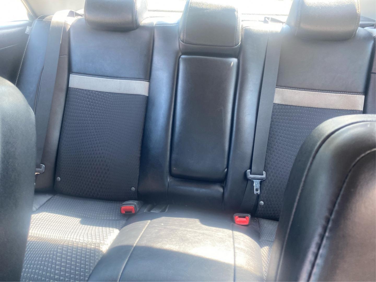 2012 SILVER TOYOTA CAMRY SE (4T1BF1FKXCU) with an 2.5L engine, Automatic transmission, located at 908 SE 14th Street, Des Moines, IA, 50317, (515) 281-0330, 41.580303, -93.597046- Photo#14