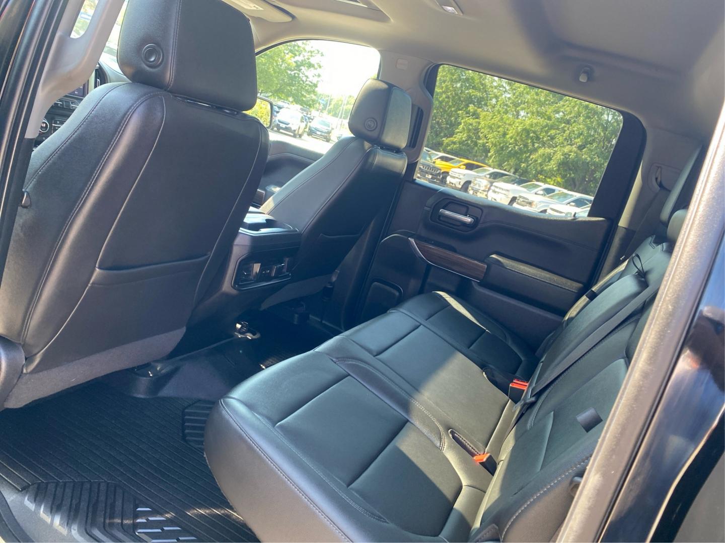 2020 BLACK CHEVROLET SILVERADO 1500 LT TRAIL BOSS (1GCPYFEDXLZ) with an 5.3L engine, Automatic transmission, located at 908 SE 14th Street, Des Moines, IA, 50317, (515) 281-0330, 41.580303, -93.597046- Photo#9