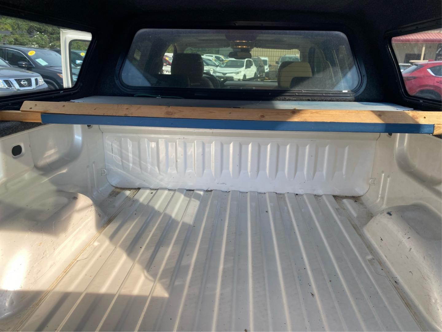 2009 WHITE CHEVROLET SILVERADO 1500 LTZ (3GCEK33339G) with an 5.3L engine, Automatic transmission, located at 908 SE 14th Street, Des Moines, IA, 50317, (515) 281-0330, 41.580303, -93.597046- Photo#12