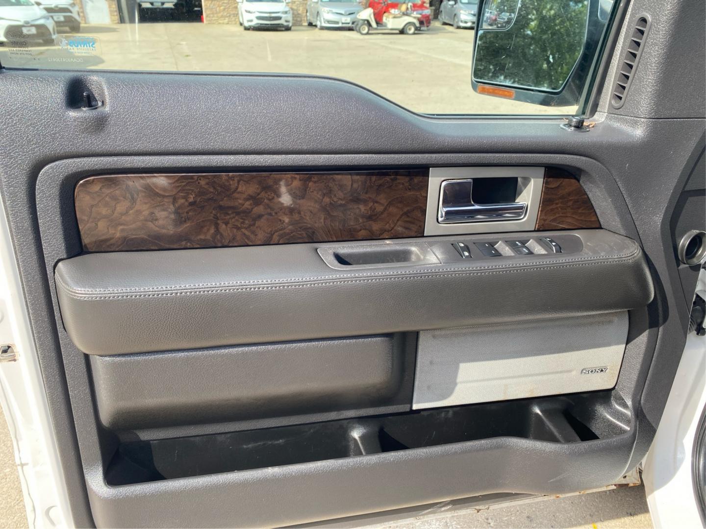 2014 WHITE FORD F150 SUPERCREW PLATINUM (1FTFW1EF7EF) with an 5.0L engine, Automatic transmission, located at 908 SE 14th Street, Des Moines, IA, 50317, (515) 281-0330, 41.580303, -93.597046- Photo#18