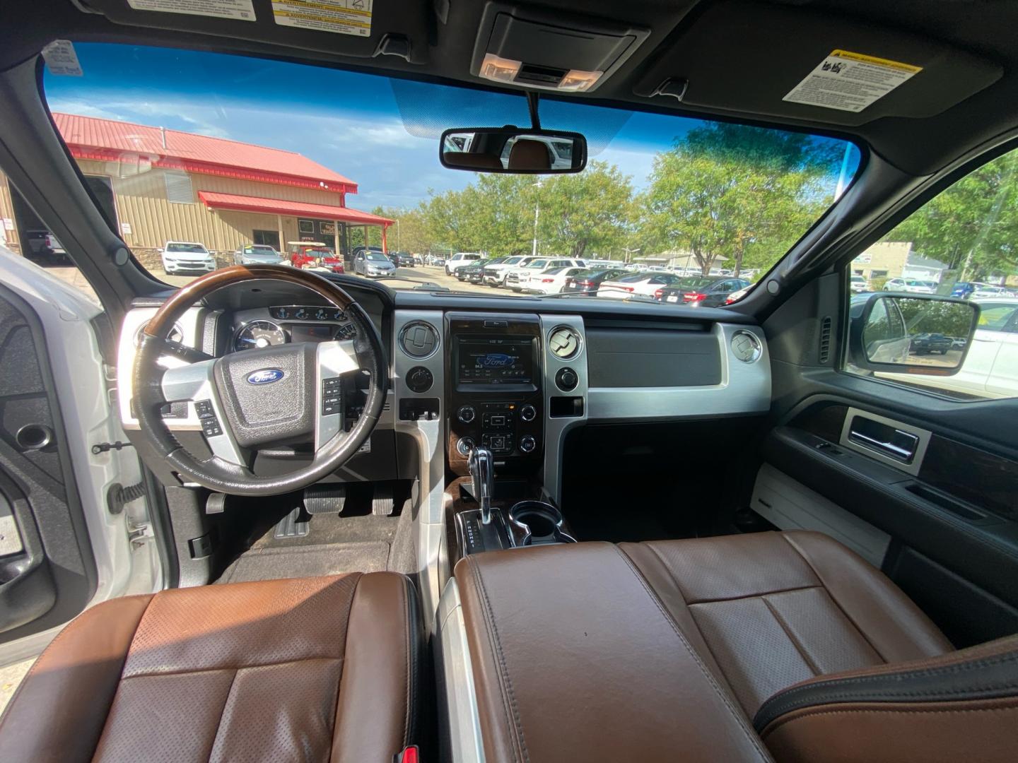 2014 WHITE FORD F150 SUPERCREW PLATINUM (1FTFW1EF7EF) with an 5.0L engine, Automatic transmission, located at 908 SE 14th Street, Des Moines, IA, 50317, (515) 281-0330, 41.580303, -93.597046- Photo#20
