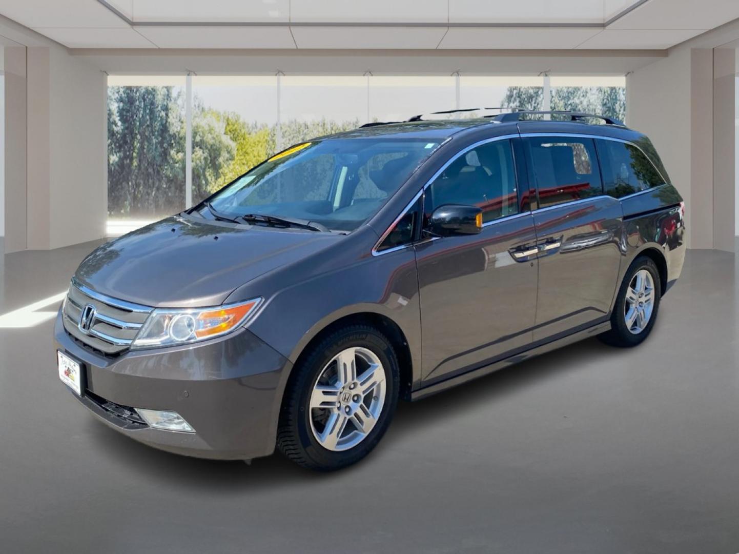 2012 GRAY HONDA ODYSSEY TOURING (5FNRL5H96CB) with an 3.5L engine, Automatic transmission, located at 908 SE 14th Street, Des Moines, IA, 50317, (515) 281-0330, 41.580303, -93.597046- Photo#7