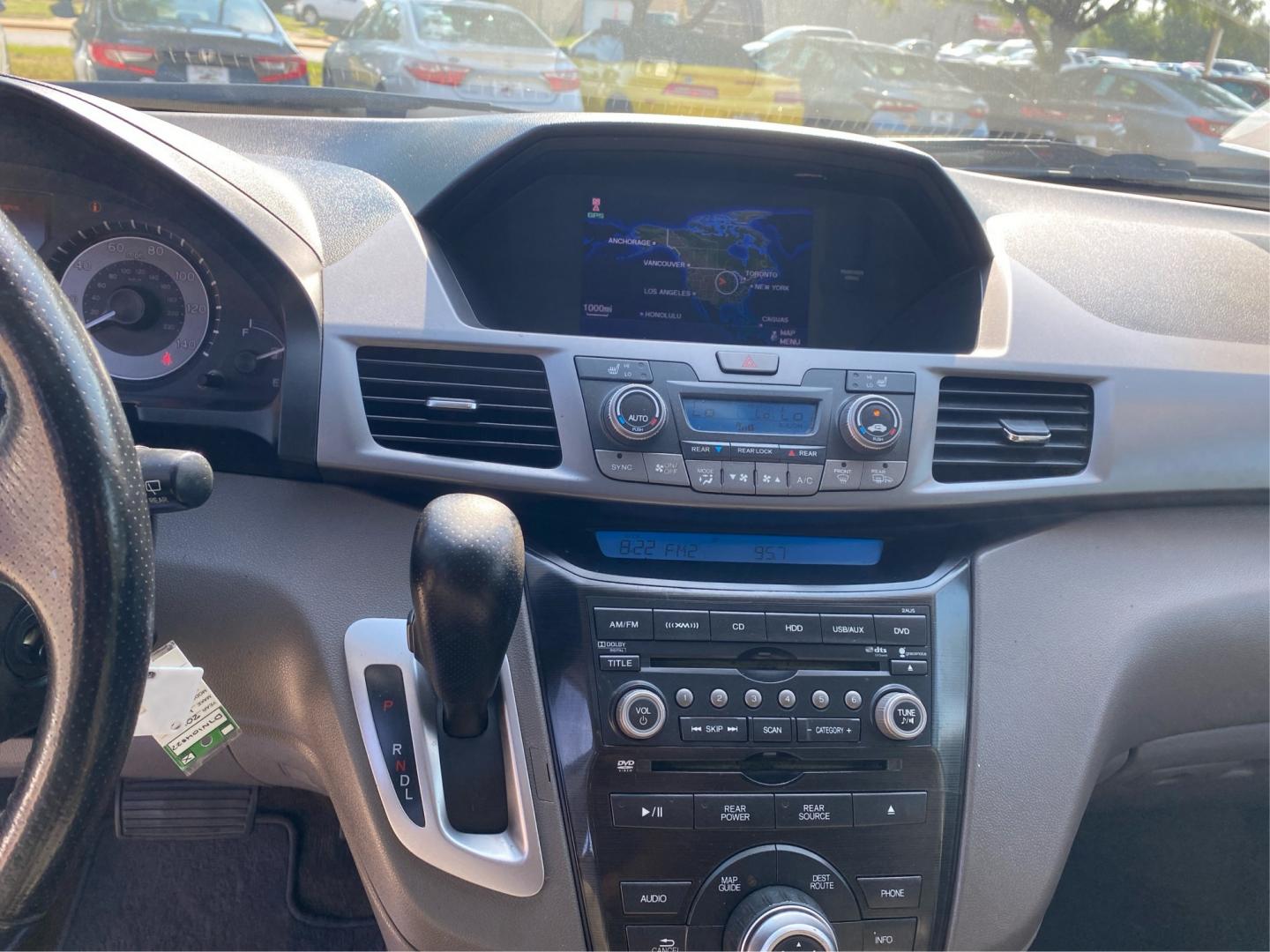2012 GRAY HONDA ODYSSEY TOURING (5FNRL5H96CB) with an 3.5L engine, Automatic transmission, located at 908 SE 14th Street, Des Moines, IA, 50317, (515) 281-0330, 41.580303, -93.597046- Photo#13
