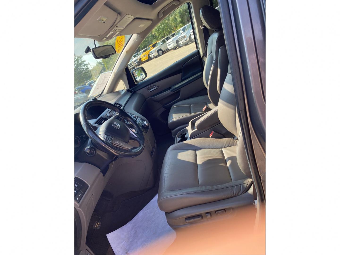 2012 GRAY HONDA ODYSSEY TOURING (5FNRL5H96CB) with an 3.5L engine, Automatic transmission, located at 908 SE 14th Street, Des Moines, IA, 50317, (515) 281-0330, 41.580303, -93.597046- Photo#18