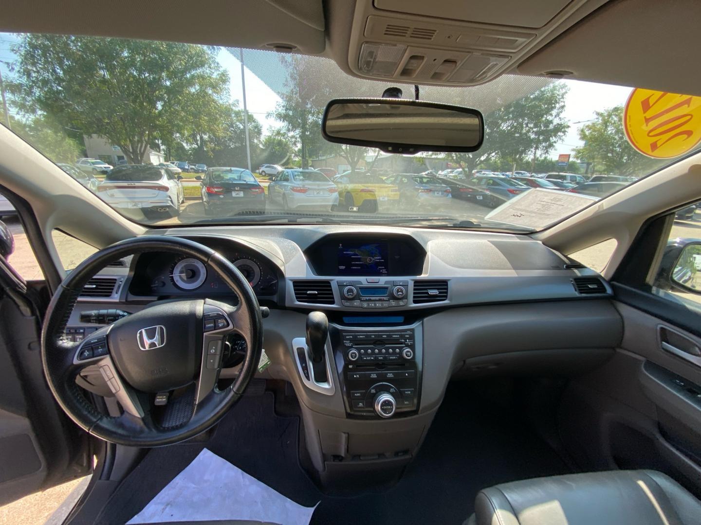 2012 GRAY HONDA ODYSSEY TOURING (5FNRL5H96CB) with an 3.5L engine, Automatic transmission, located at 908 SE 14th Street, Des Moines, IA, 50317, (515) 281-0330, 41.580303, -93.597046- Photo#21