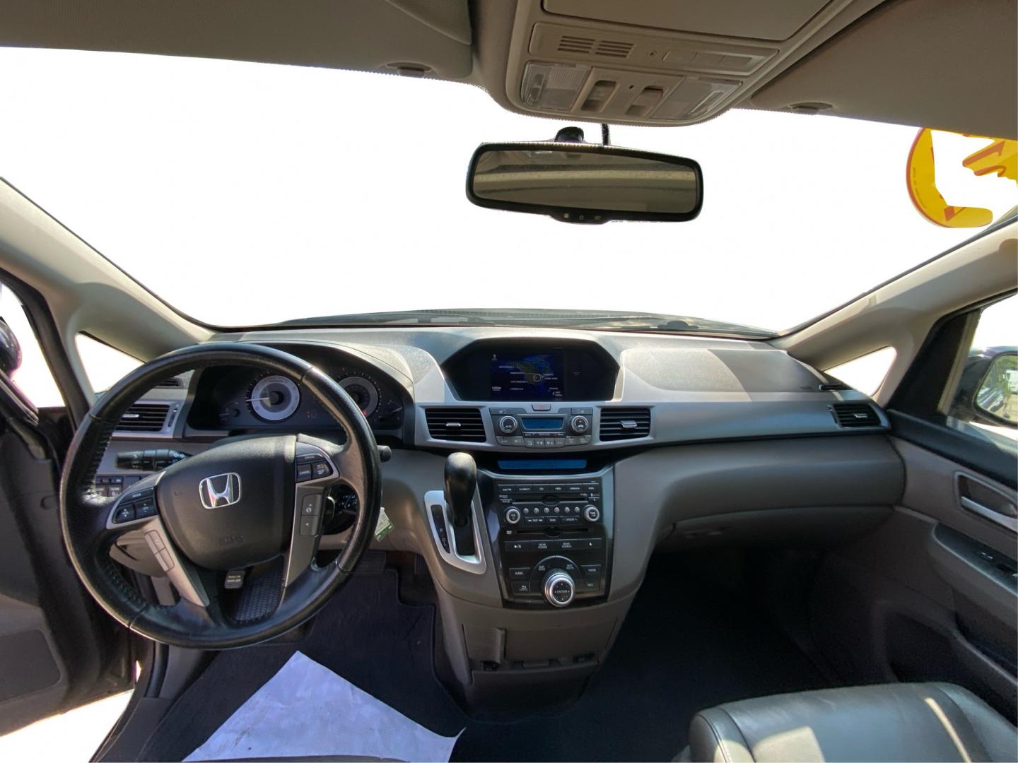 2012 GRAY HONDA ODYSSEY TOURING (5FNRL5H96CB) with an 3.5L engine, Automatic transmission, located at 908 SE 14th Street, Des Moines, IA, 50317, (515) 281-0330, 41.580303, -93.597046- Photo#22