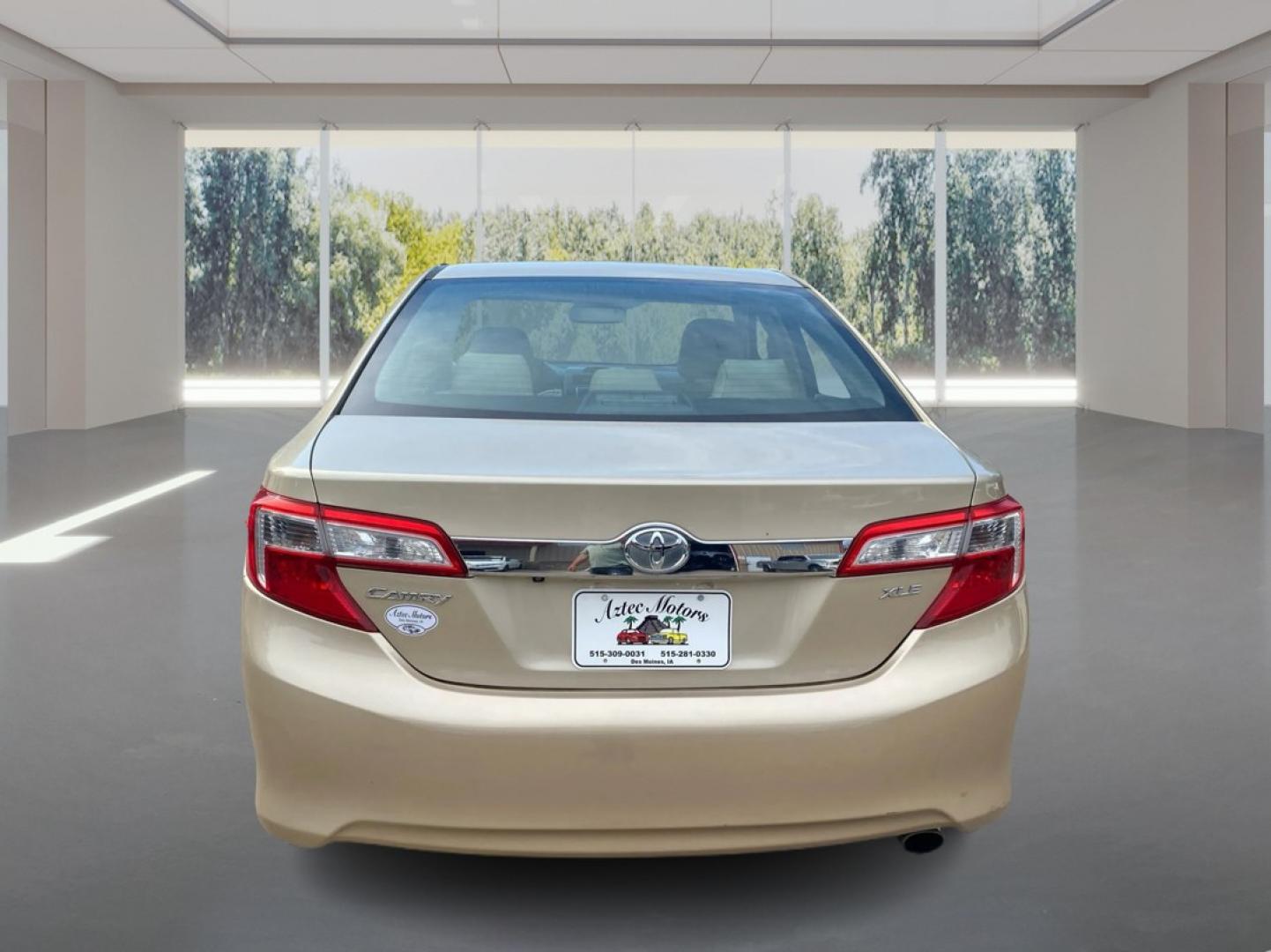 2012 TAN TOYOTA CAMRY XLE (4T4BF1FK6CR) with an 2.5L engine, Automatic transmission, located at 908 SE 14th Street, Des Moines, IA, 50317, (515) 281-0330, 41.580303, -93.597046- Photo#3