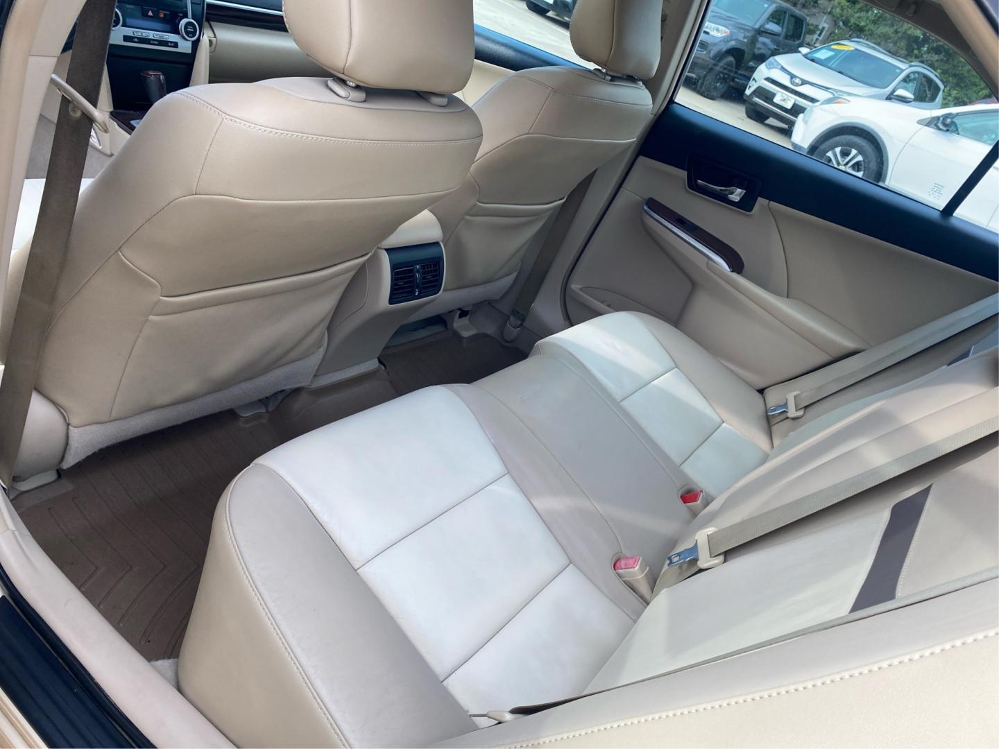 2012 TAN TOYOTA CAMRY XLE (4T4BF1FK6CR) with an 2.5L engine, Automatic transmission, located at 908 SE 14th Street, Des Moines, IA, 50317, (515) 281-0330, 41.580303, -93.597046- Photo#9