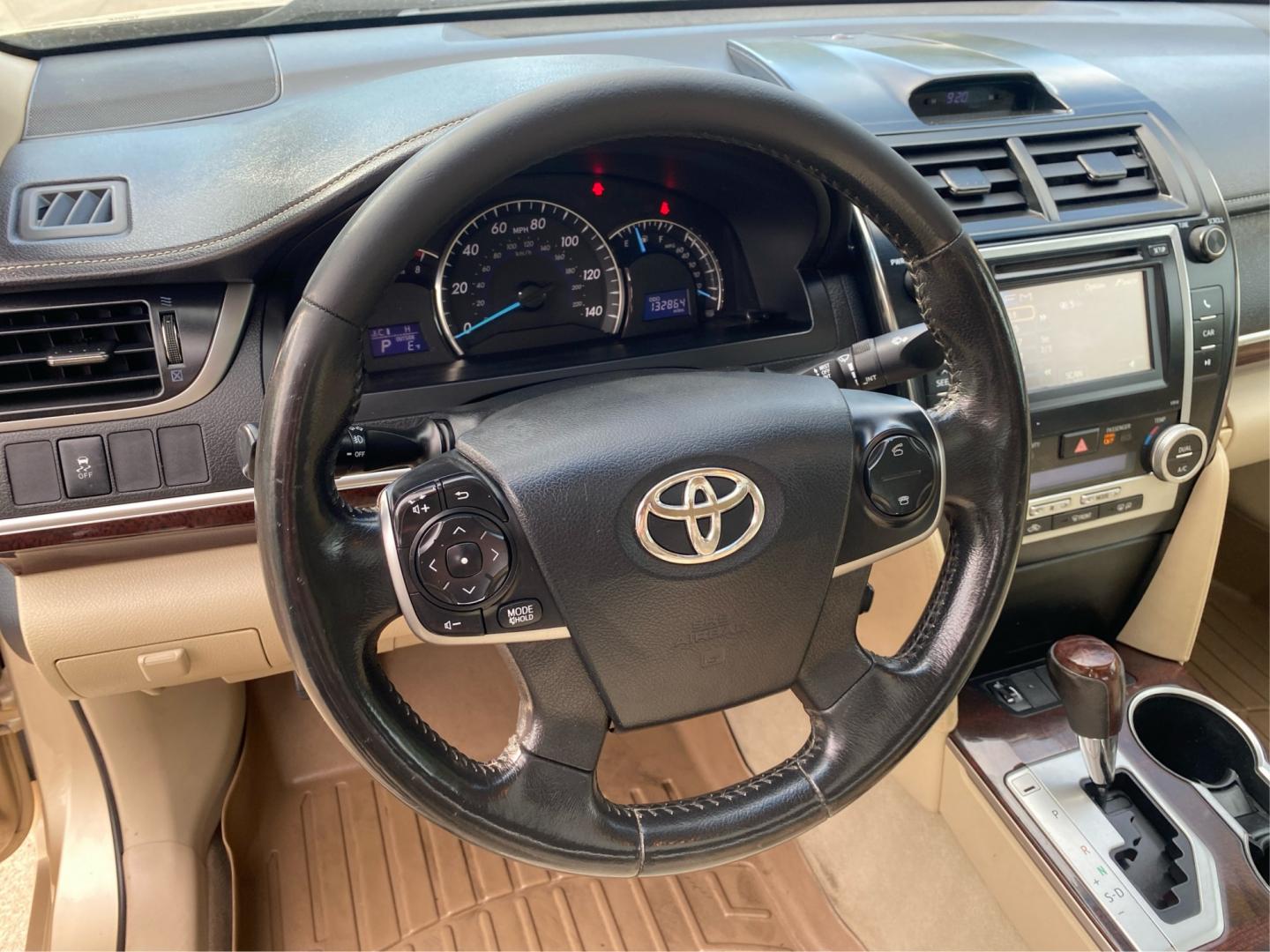 2012 TAN TOYOTA CAMRY XLE (4T4BF1FK6CR) with an 2.5L engine, Automatic transmission, located at 908 SE 14th Street, Des Moines, IA, 50317, (515) 281-0330, 41.580303, -93.597046- Photo#16