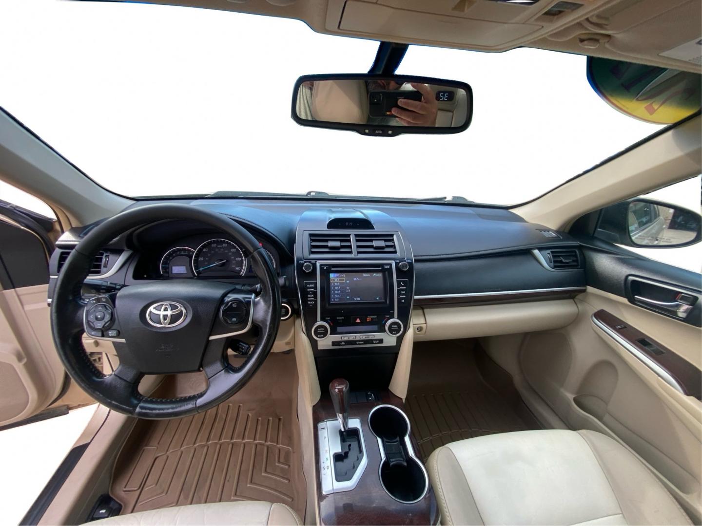 2012 TAN TOYOTA CAMRY XLE (4T4BF1FK6CR) with an 2.5L engine, Automatic transmission, located at 908 SE 14th Street, Des Moines, IA, 50317, (515) 281-0330, 41.580303, -93.597046- Photo#22