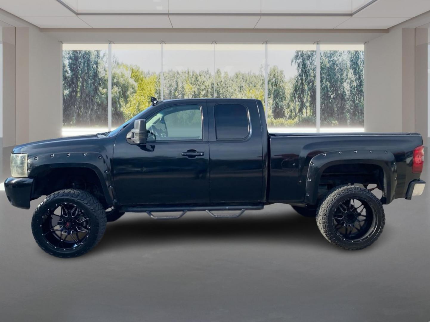 2009 BLACK CHEVROLET SILVERADO 1500 LTZ (1GCEK39089Z) with an 5.3L engine, Automatic transmission, located at 908 SE 14th Street, Des Moines, IA, 50317, (515) 281-0330, 41.580303, -93.597046- Photo#5