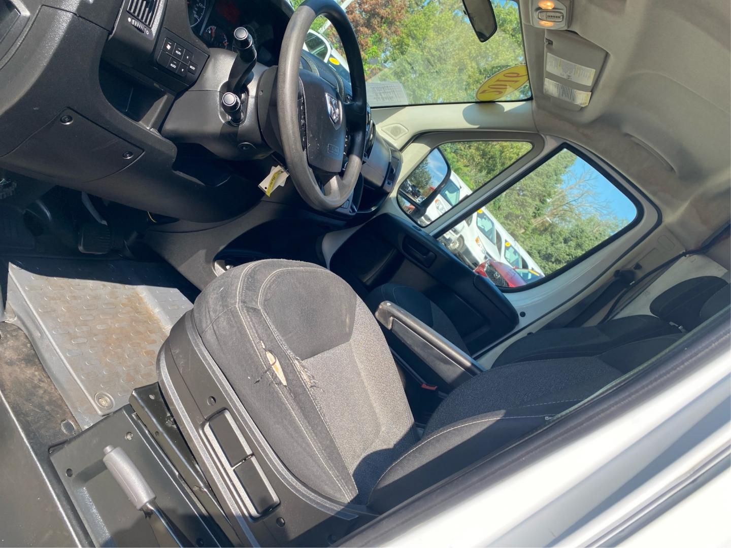 2016 WHITE RAM PROMASTER 3500 3500 HIGH (3C6URVJGXGE) with an 3.6L engine, Automatic transmission, located at 908 SE 14th Street, Des Moines, IA, 50317, (515) 281-0330, 41.580303, -93.597046- Photo#14
