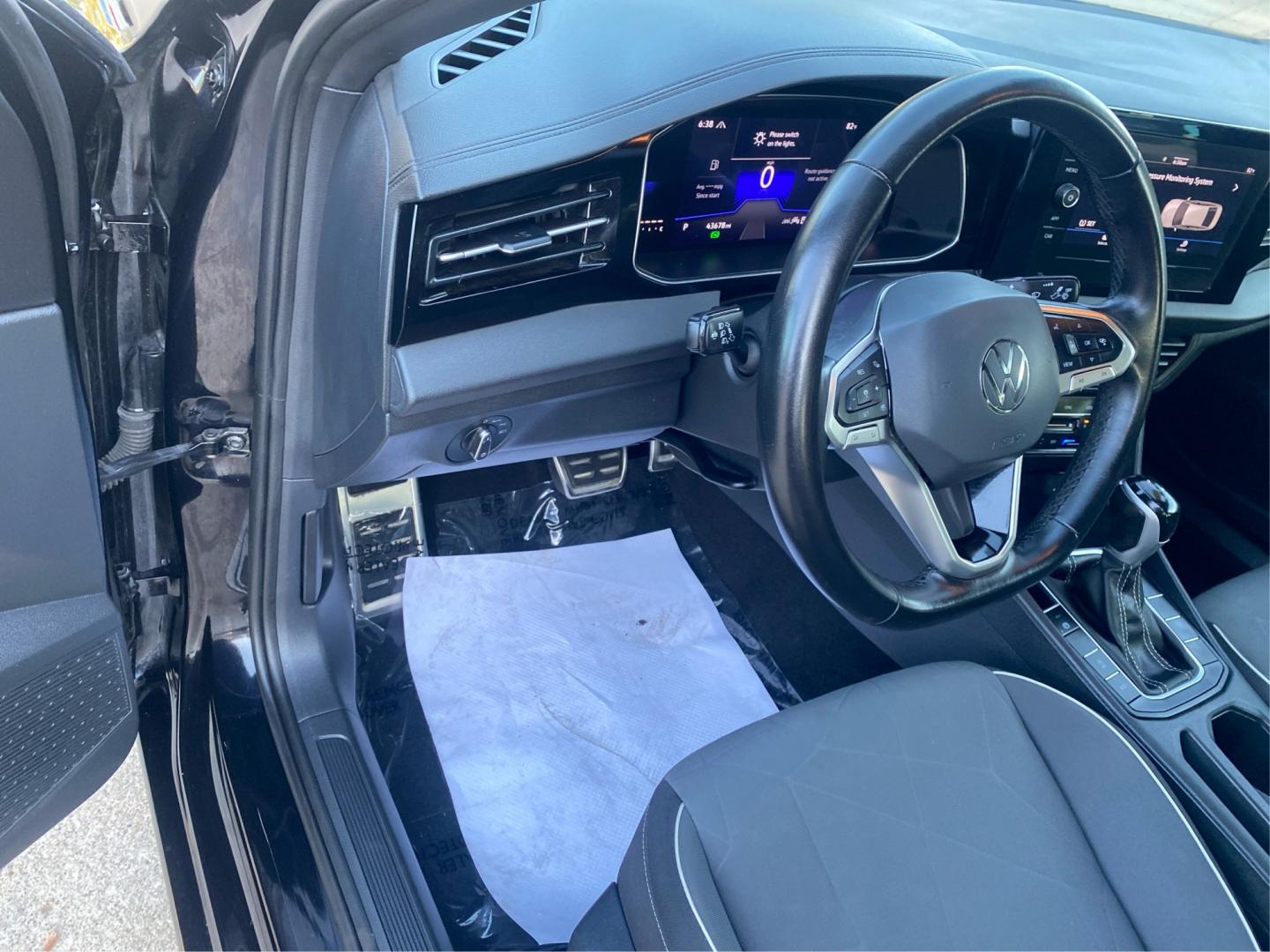 2025 BLACK VOLKSWAGEN JETTA SPORT (3VWBX7BU0SM) with an 1.5L engine, Automatic transmission, located at 908 SE 14th Street, Des Moines, IA, 50317, (515) 281-0330, 41.580303, -93.597046- Photo#17