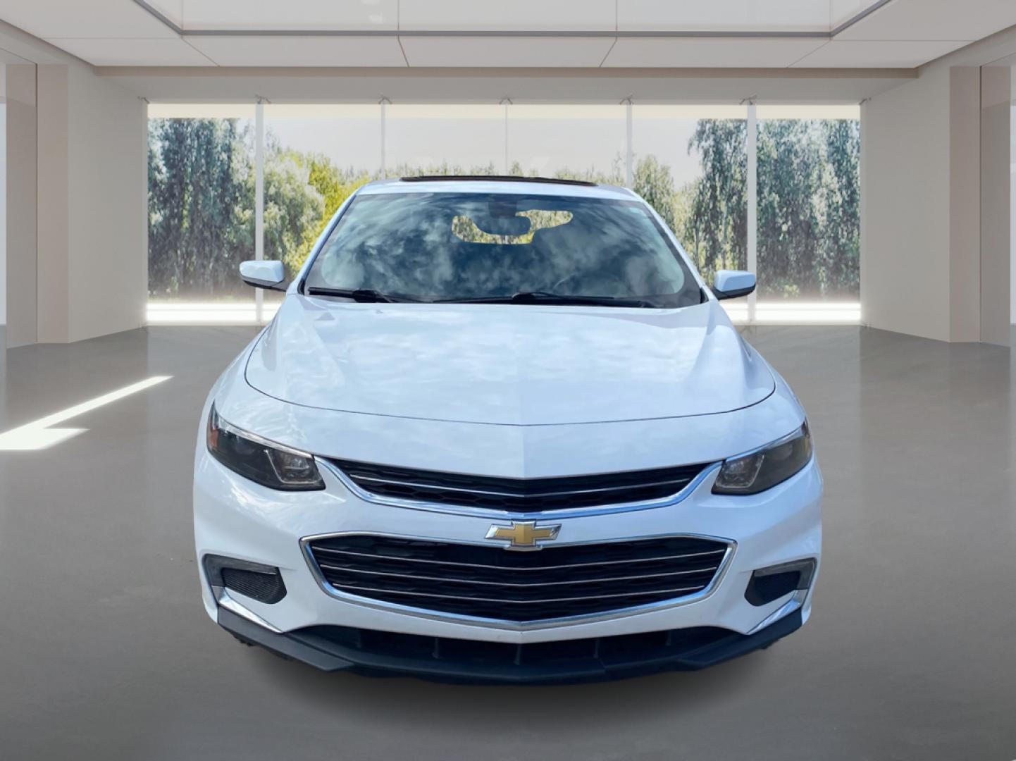 2016 WHITE CHEVROLET MALIBU LT (1G1ZE5ST0GF) with an 1.5L engine, Automatic transmission, located at 908 SE 14th Street, Des Moines, IA, 50317, (515) 281-0330, 41.580303, -93.597046- Photo#6